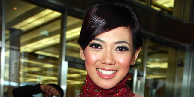Jelang Pernikahan, Purie Mahadewi Fitting Baju Jelang Pernikahan, Purie Mahadewi Fitting Baju