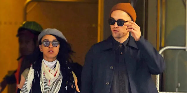 Jelang Pernikahan, Robert Pattinson - FKA Twigs Makin Mesra Jelang Pernikahan, Robert Pattinson - FKA Twigs Makin Mesra