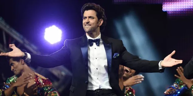Jelang Sidang Cerai, Hrithik Roshan Hindari Calon Mantan Istri Jelang Sidang Cerai, Hrithik Roshan Hindari Calon Mantan Istri