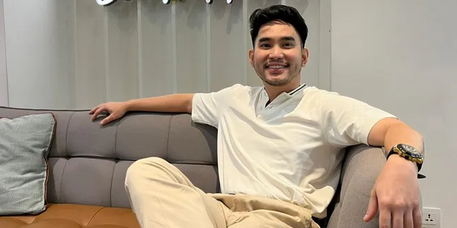 Jesenn Bawa Pesan Positif Agar Selalu Percaya Hari Esok yang Lebih Baik Lewat Single 'Baik Adanya'