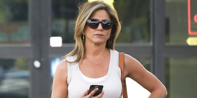 Jennifer Aniston 'Disulap' Jadi Muda di Film Drama Terbarunya Jennifer Aniston 'Disulap' Jadi Muda di Film Drama Terbarunya