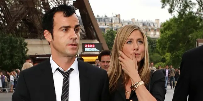 Jennifer Aniston - Justin Theroux Sudah Menikah?