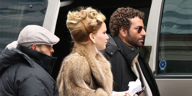 Foto Penampilan Jadul Jennifer Lawrence - Bradley Cooper
