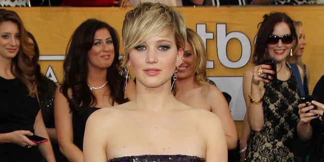 Jennifer Lawrence - Chris Martin Putus Gara-Gara Gwyneth Paltrow