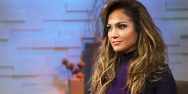 Jennifer Lopez Alergi Nonton Siaran Berita, Apa Alasannya?