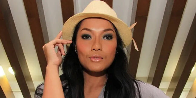 Jenny Cortez Bantah Operasi Payudara