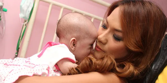 Jenny Cortez Peduli Kanker Anak