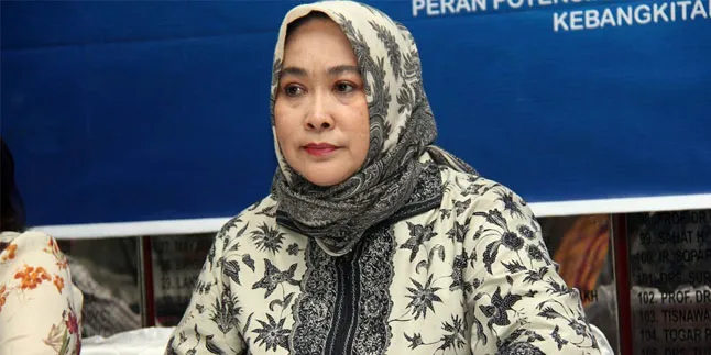 Jenny Rachman: Gratis Itu Buat Pengemis Jenny Rachman: Gratis Itu Buat Pengemis