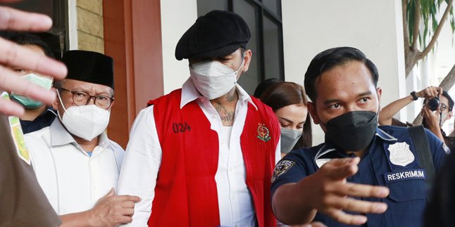 Jerinx SID Detained for 20 Days in the Detention Center of the Jakarta Metro Police Before the Trial, Facing 6 Years in Prison