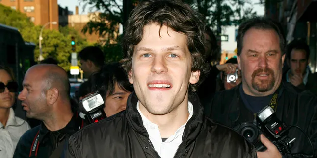 Jesse Eisenberg: Aku Akan Senang Kalau Jadi Lex Luthor Lagi