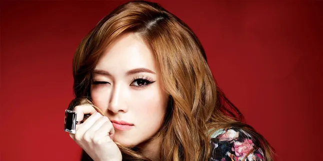 Jessica Girls Generation Nikmati Secangkir Teh di Siang Hari
