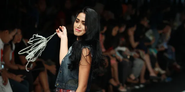 Jessica Iskandar: Ludwig Jangan Lari! Jalani Tes DNA Dulu Jessica Iskandar: Ludwig Jangan Lari! Jalani Tes DNA Dulu