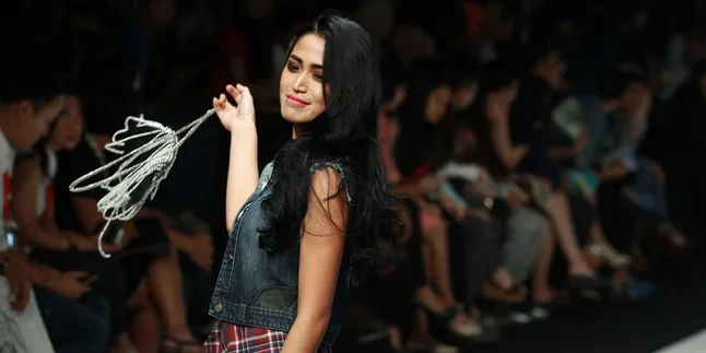 Jessica Iskandar Sempat Disebut Muallaf?