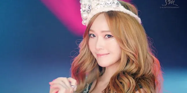 Jessica Tak Akan Pernah Bisa Jauh Dari Member SNSD? Jessica Tak Akan Pernah Bisa Jauh Dari Member SNSD?