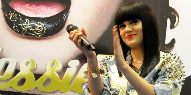 Jessie J Batalkan Show di Swiss Beberapa Jam Sebelum Tampil