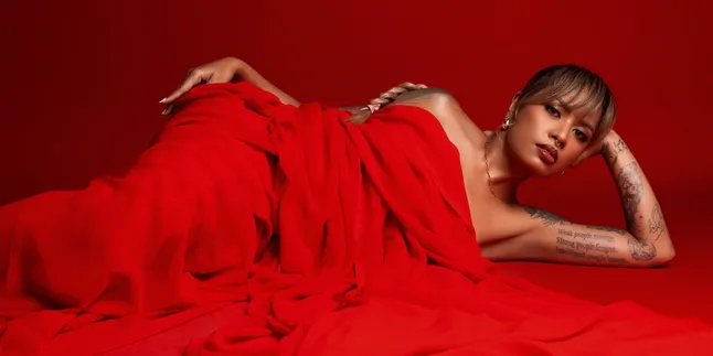 Jey Denise 'Penyanyi Kapal Pesiar' Rilis Single Kedua Berjudul 'No. 1 Priority'