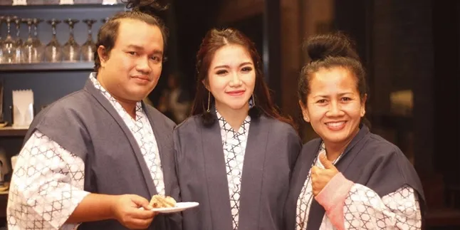 Jhessica Vee Tak Sangka Bisa Tiup Lilin Ultah di Gunung Fuji
