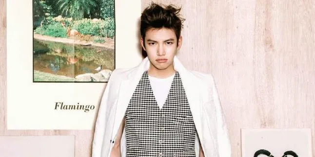 Ji Chang Wook Tampil 'Jelita' Serta Berbalut Bunga-Bunga Ji Chang Wook Tampil 'Jelita' Serta Berbalut Bunga-Bunga
