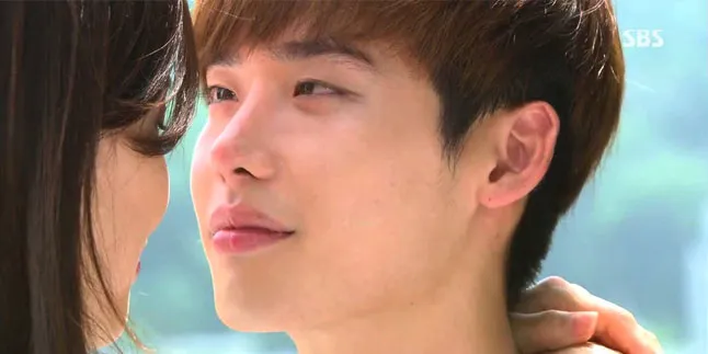 Ji Sung Jealous, Calon Istri Ciuman Dengan Lee Jung Suk