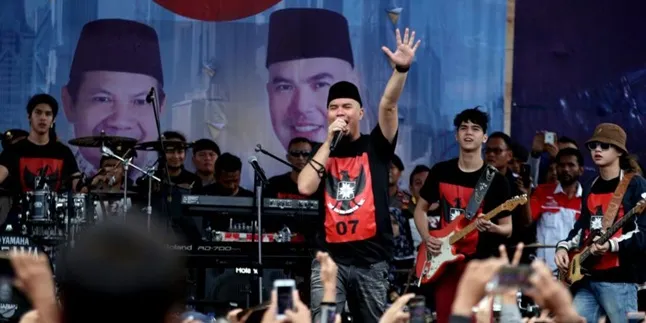 Jika Jadi Wabup Bekasi, Ahmad Dhani Akan Gelar Konser RHCP Gratis Jika Jadi Wabup Bekasi, Ahmad Dhani Akan Gelar Konser RHCP Gratis