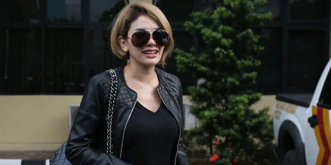 Jika Pacar Serius, Nikita Mirzani Bakal Pindah Dari Indonesia