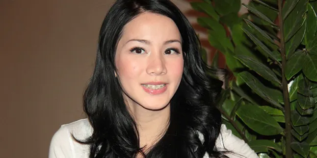 Jill Gladys: KapanLagi.com®, Situs Artis Terlengkap!