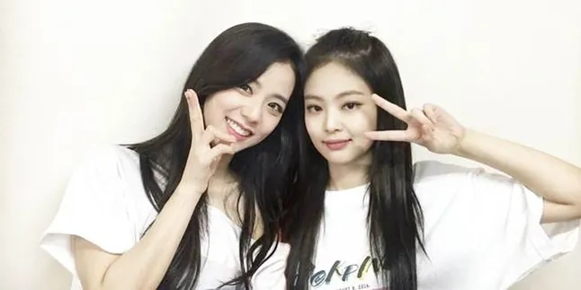 Jisoo dan Jennie BLACKPINK 'Cover Keong Racun', Kocak Banget! Jisoo dan Jennie BLACKPINK 'Cover Keong Racun', Kocak Banget!