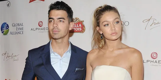Joe Jonas dan Gigi Hadid Rencanakan Kawin Lari di Karibia? Joe Jonas dan Gigi Hadid Rencanakan Kawin Lari di Karibia?