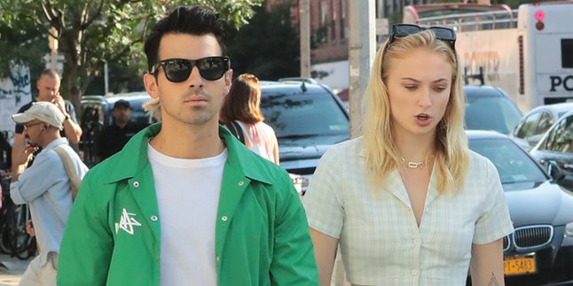 Joe Jonas Uploads First Photo of Sophie Turner After Giving Birth to Their First Child