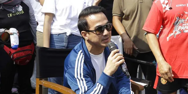 Joe Taslim Bintangi Iklan Shampo yang Viral Salah Ejaan: Berdasar Pengalaman Nyata Joe Taslim Bintangi Iklan Shampo yang Viral Salah Ejaan: Berdasar Pengalaman Nyata