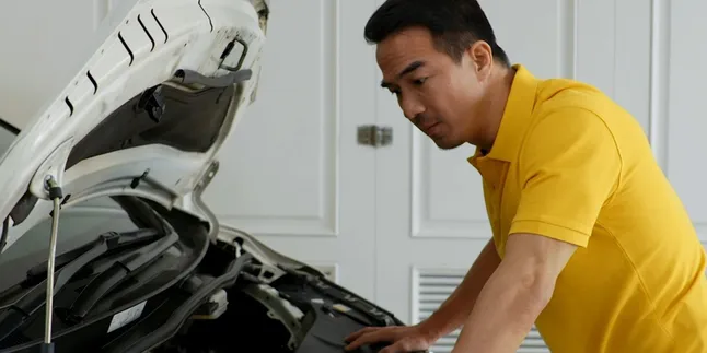 Joe Taslim Ingin Alih Profesi Dari Aktor Bela Diri ke Mekanik Mobil. Emang Bisa? Joe Taslim Ingin Alih Profesi Dari Aktor Bela Diri ke Mekanik Mobil. Emang Bisa?