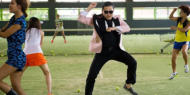 Lucunya Joget Gangnam Style Ala Ibu-Ibu