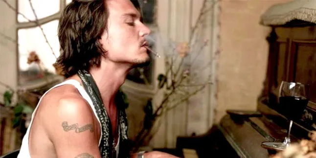 Johnny Depp Bakal Bikin Album Kompilasi Johnny Depp Bakal Bikin Album Kompilasi