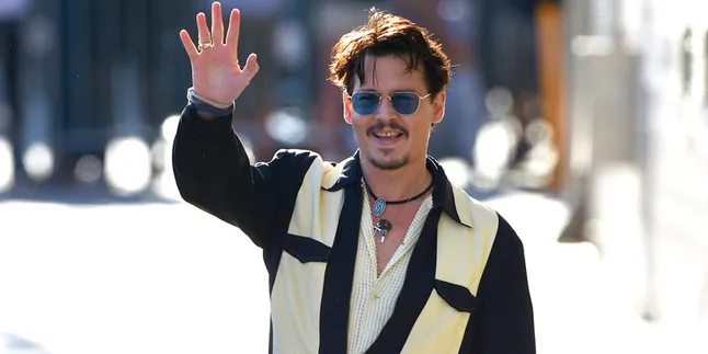 Johnny Depp Rela Bayar Mahal Demi Foto Bugil 'Kate Middleton' Johnny Depp Rela Bayar Mahal Demi Foto Bugil 'Kate Middleton'