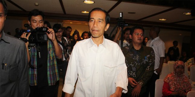 Jokowi Minta Arkarna Nyanyikan Lagu Malam Minggu