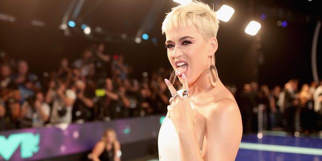 Jomblo, Jadi Kunci Katy Perry Jalani Karir Musiknya Yang Padat!