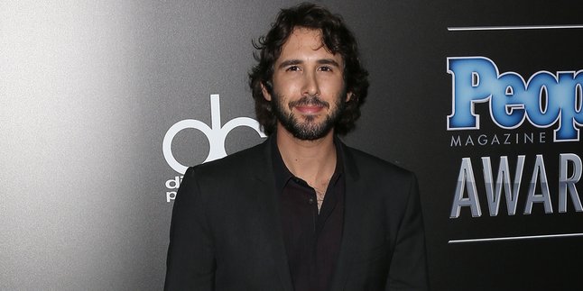 Josh Groban Ungkap Tracklist Untuk Album Barunya, 'BRIDGES'