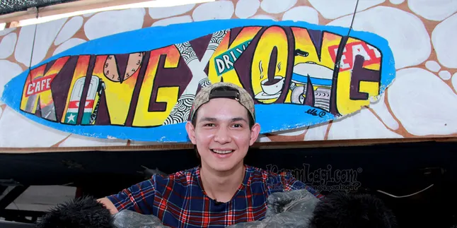 Jualan Kopi dan Bakso, Marcell Darwin Tak Minder