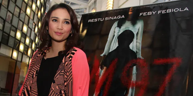 Jualan Parfum, Feby Febiola Raih ISMBEA Award 2013