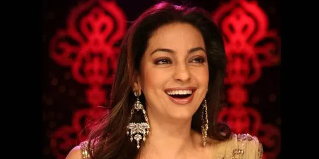 Juhi Chawla Digandeng Sutradara Steven Spielberg! Juhi Chawla Digandeng Sutradara Steven Spielberg!