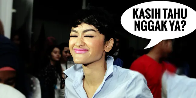 Julia Perez Beli Jeep, Kado Untuk Siapa?