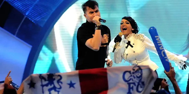Julia Perez Berharap Dibuatkan Lagu Oleh Ahmad Dhani