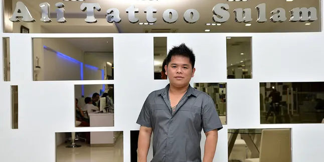 Julia Perez Bikin Studio Sulam Alis Ali Jadi Sorotan