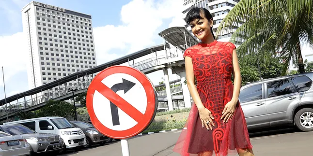 Julia Perez Seserahan, Della Perez: Orang Tua Bahagia!