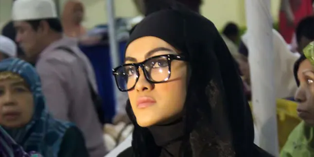 Julia Perez Tak Percaya Ramalan Paranormal