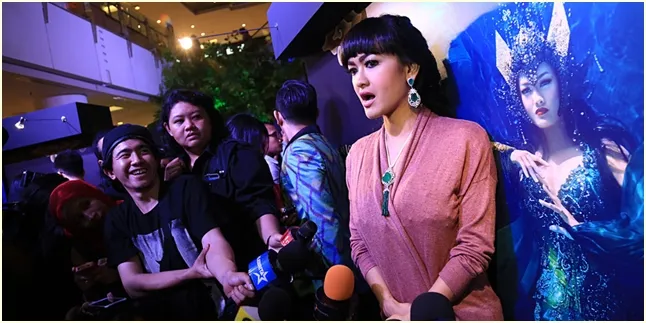 Julia Perez Ungkap Raffi Ahmad Dapat Berkah Dari Ibunya Julia Perez Ungkap Raffi Ahmad Dapat Berkah Dari Ibunya