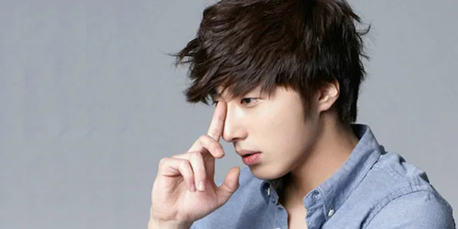 Jung Il Woo Sumbang Rp 332 Jutaan Untuk Korban Feri Tenggelam Jung Il Woo Sumbang Rp 332 Jutaan Untuk Korban Feri Tenggelam