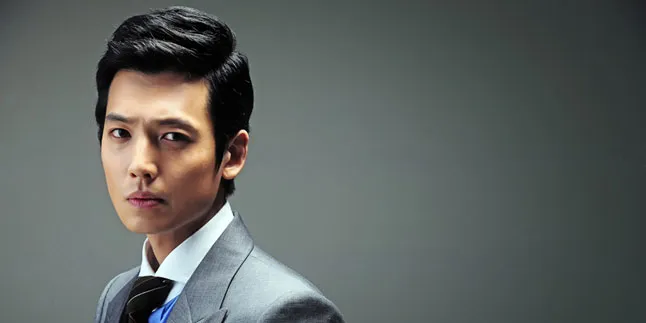 Jung Kyung Ho 'I'm Sorry, I Love You' Mengaku Pacaran Jung Kyung Ho 'I'm Sorry, I Love You' Mengaku Pacaran