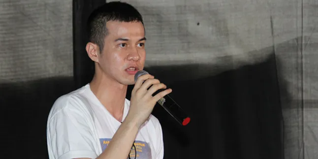 Junot Belum Berpikir Untuk Menikah