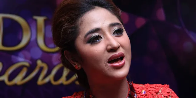 Jupe Tolak Itikad Baik Dewi Perssik